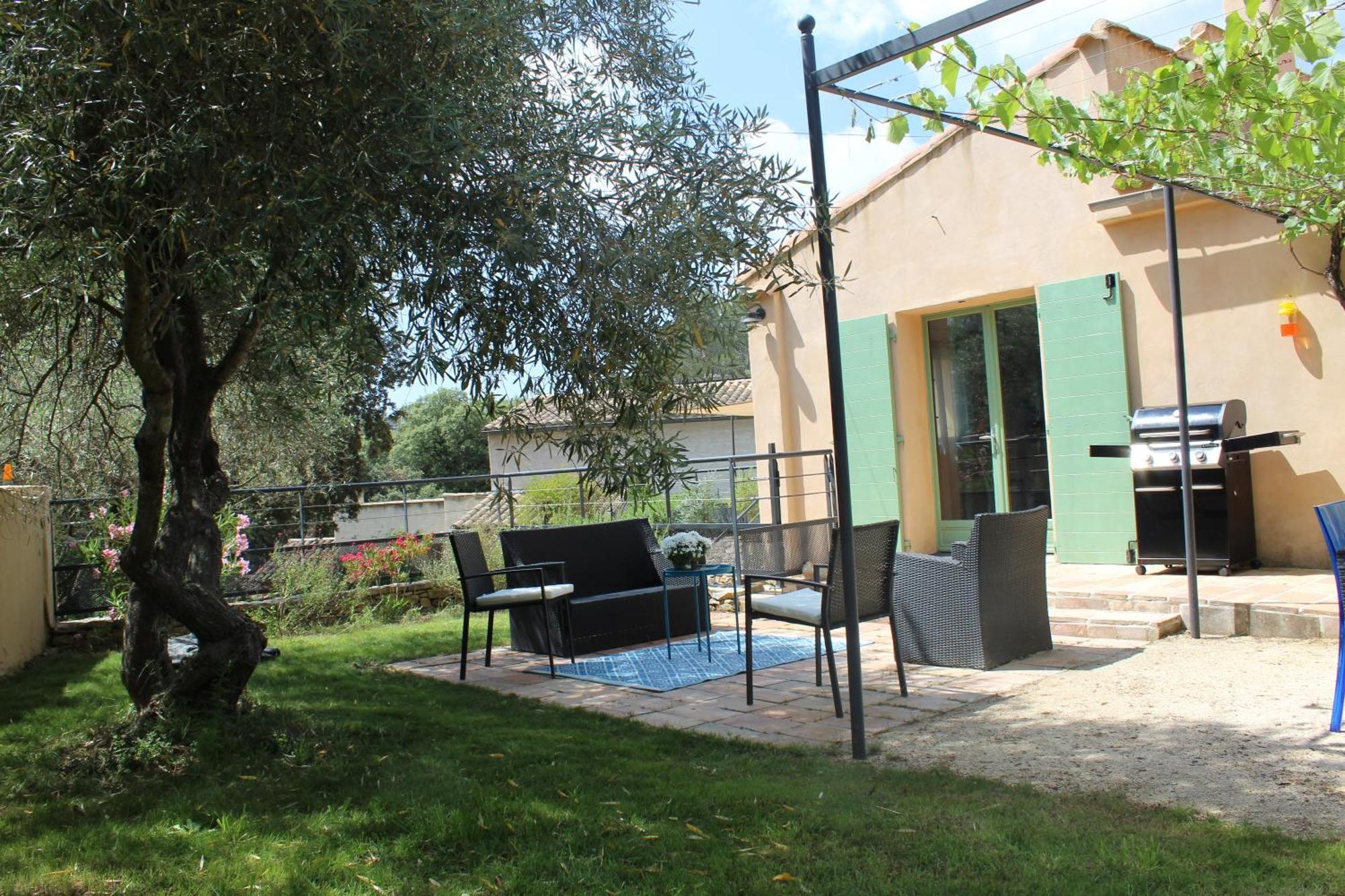 Villa Pierre Blanche Le Calme A 5Mn Du Centre Ville Nimes Luaran gambar