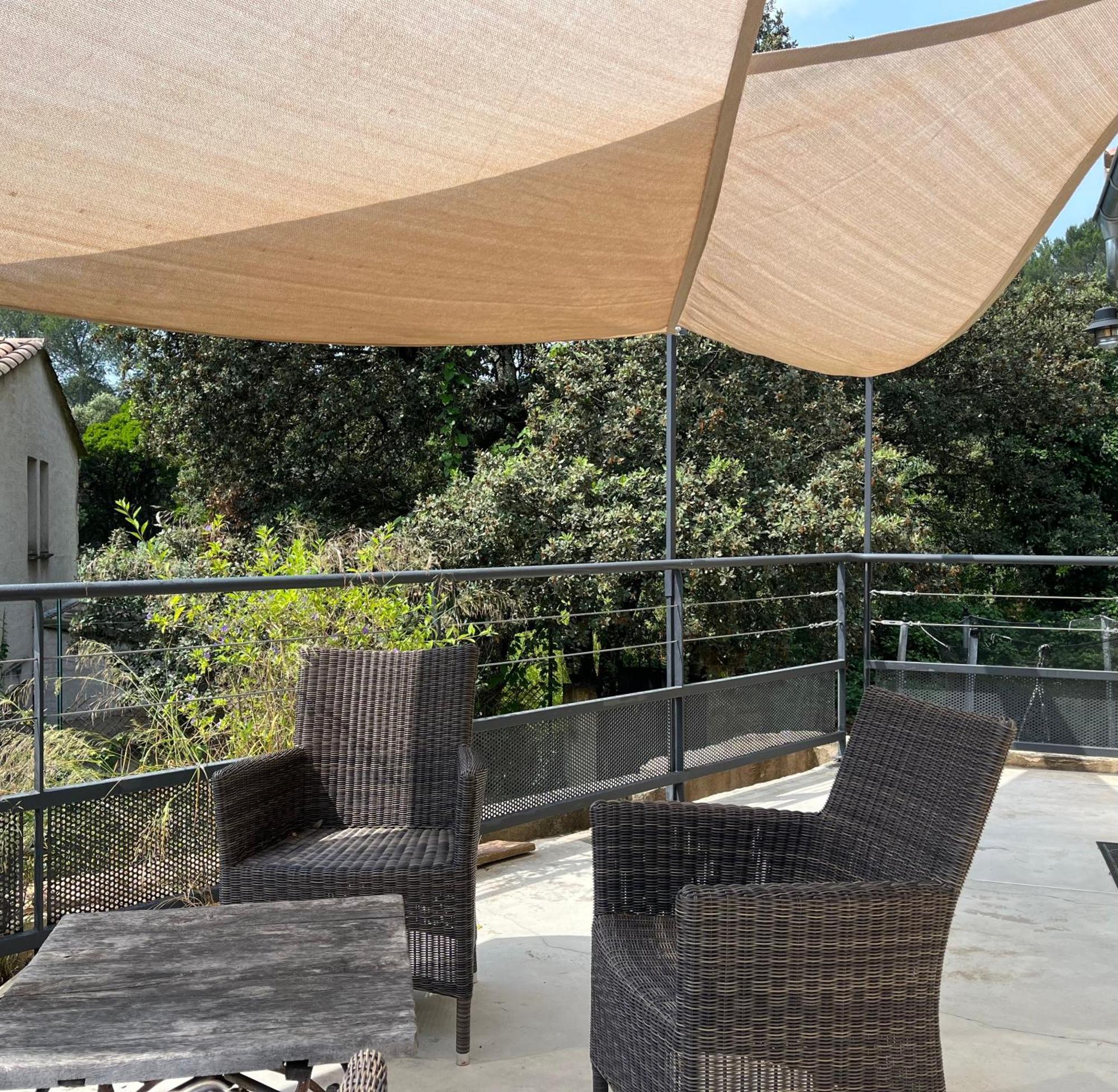 Villa Pierre Blanche Le Calme A 5Mn Du Centre Ville Nimes Luaran gambar